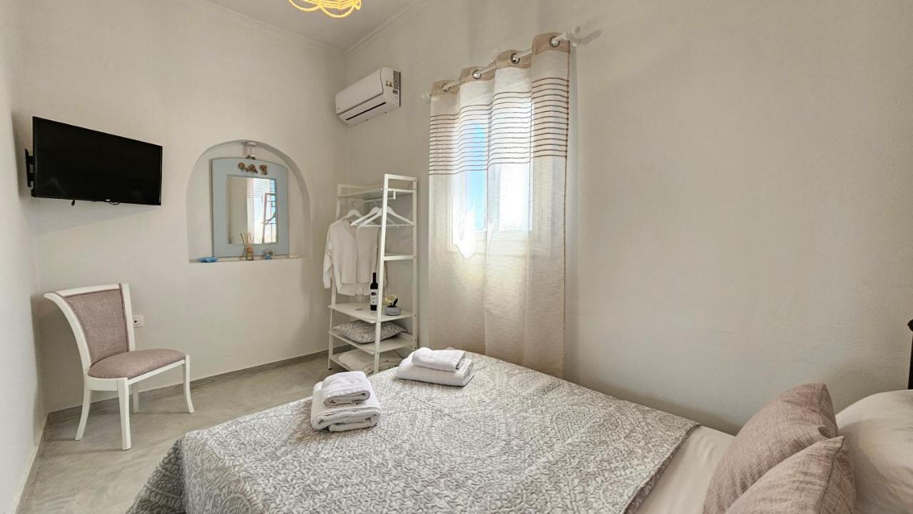 Bayview Villa With Jaccuzi - Milos Zefiria Exterior photo