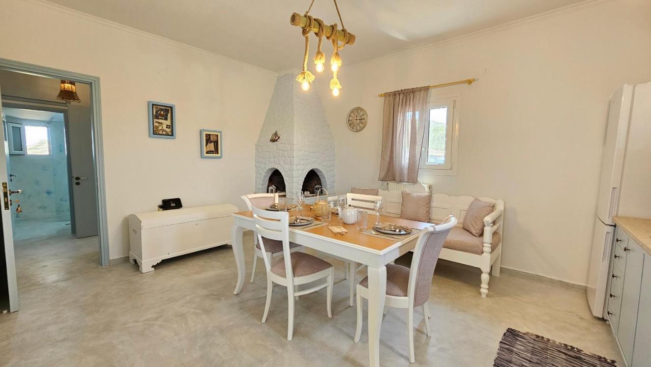 Bayview Villa With Jaccuzi - Milos Zefiria Exterior photo