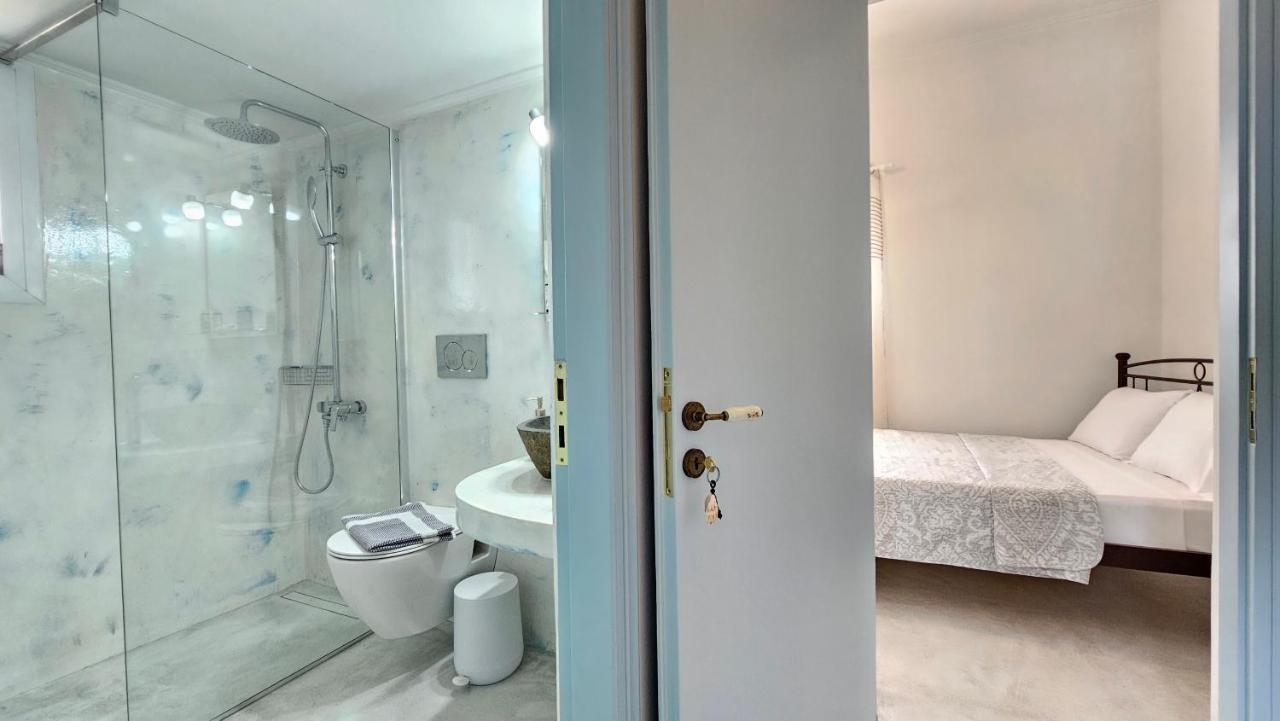 Bayview Villa With Jaccuzi - Milos Zefiria Exterior photo