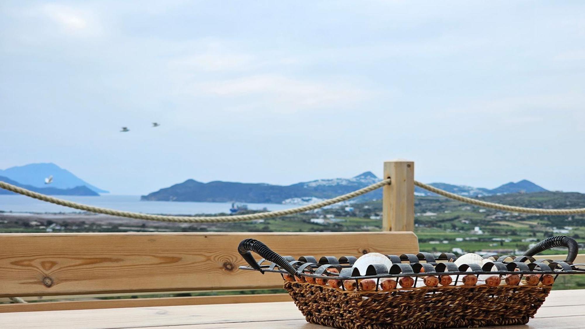 Bayview Villa With Jaccuzi - Milos Zefiria Exterior photo