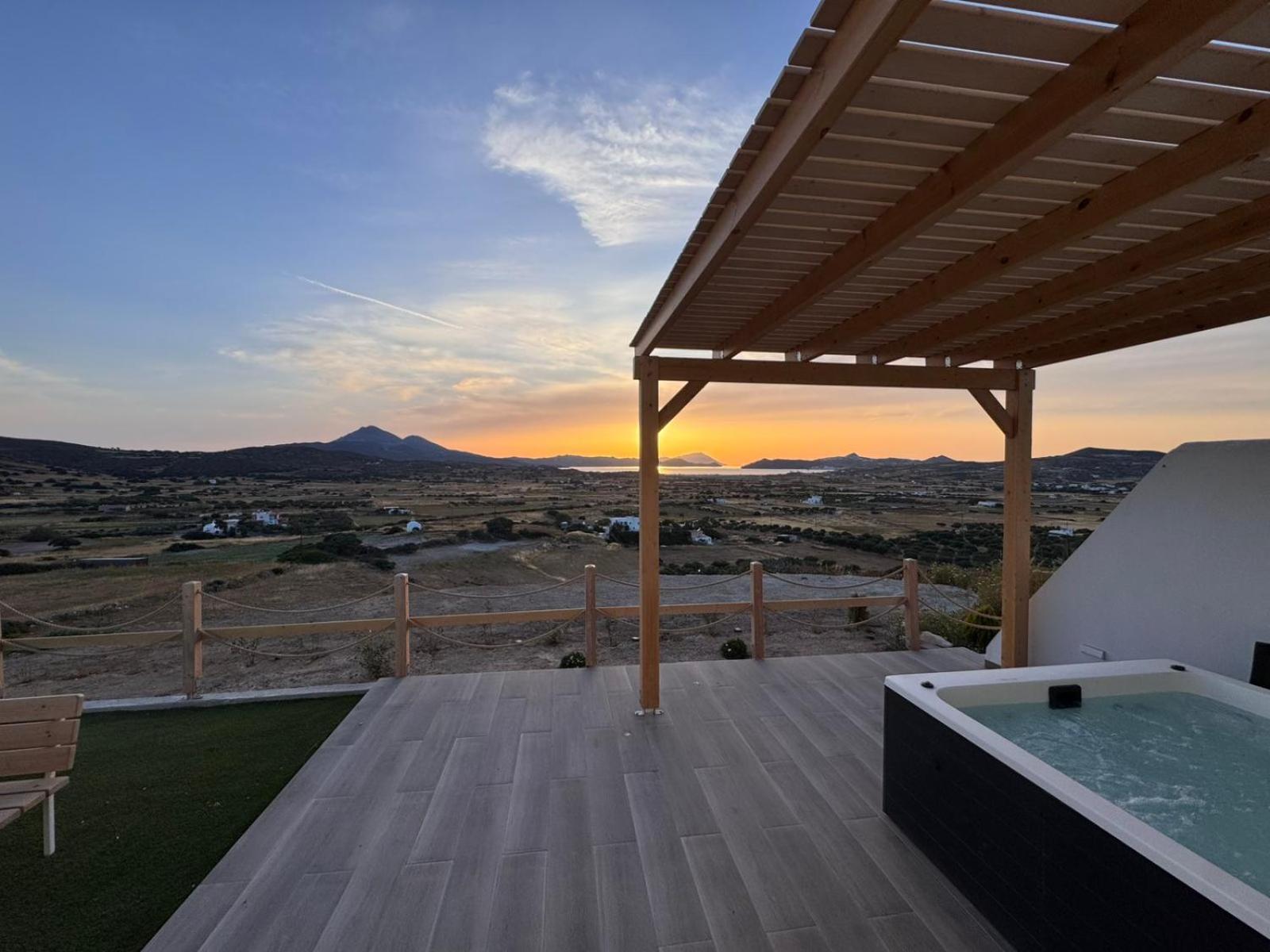Bayview Villa With Jaccuzi - Milos Zefiria Exterior photo